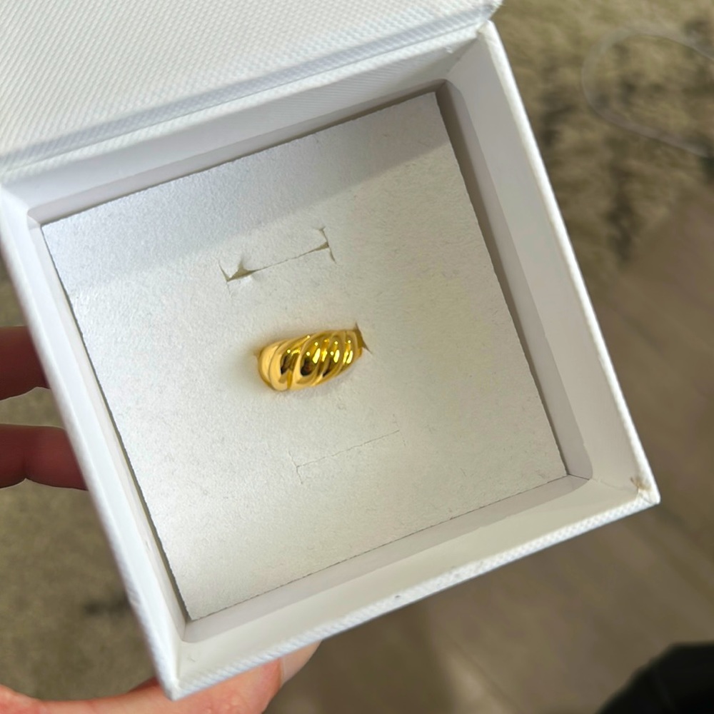 Mejuri croissant dome ring in gold vermeil